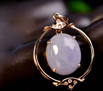 没有证书的春带彩翡翠怎么判断是不是真的