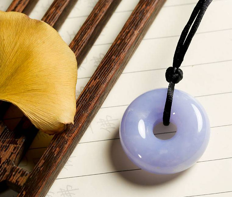 木那翡翠的钢印在泡84消毒液下什么样