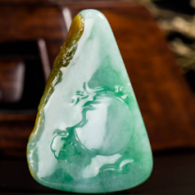 翡翠手串珠子颜色发干不水润，是不是种质不够老