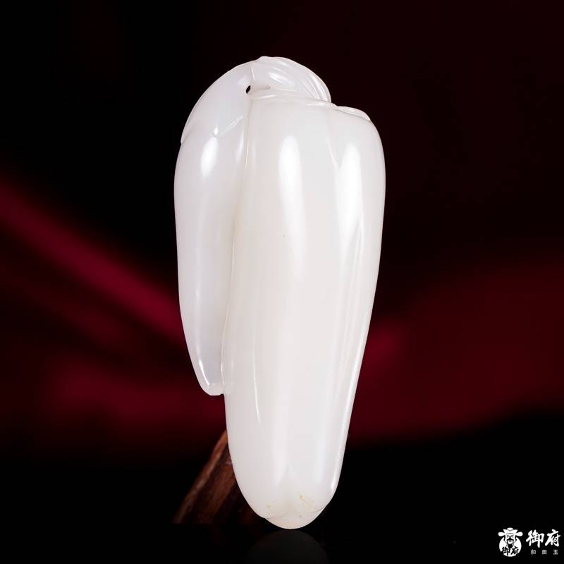 新疆和田玉黄皮白玉籽料挂件 绝代双骄 38克